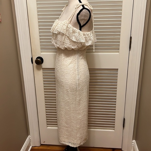120. June & Hudson Lace Dress in Cream, Size Small - Picture 11 of 17